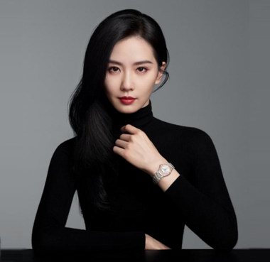 劉詩詩再現歐米茄廣告大片 精彩演繹華美腕表